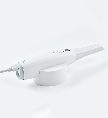 Medit i700 IntraOral scanner photo